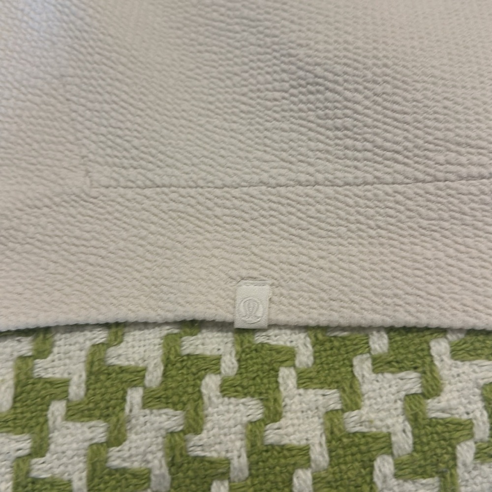 Lululemon Textured V-Neck Pullover Bone - Picture 10 of 10